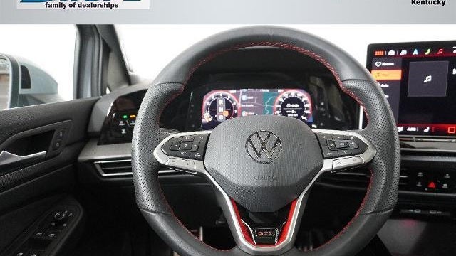2025 Volkswagen Golf GTI SE