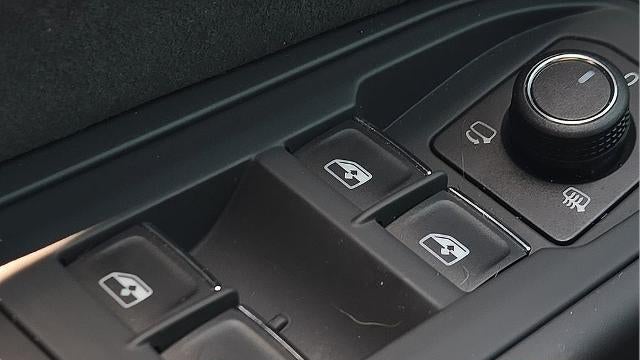 2025 Volkswagen Golf GTI SE