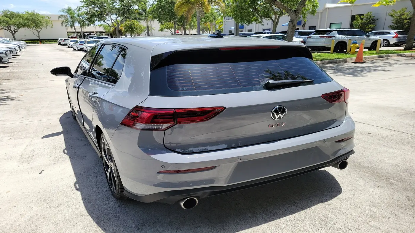 2026 Volkswagen Golf GTI SE
