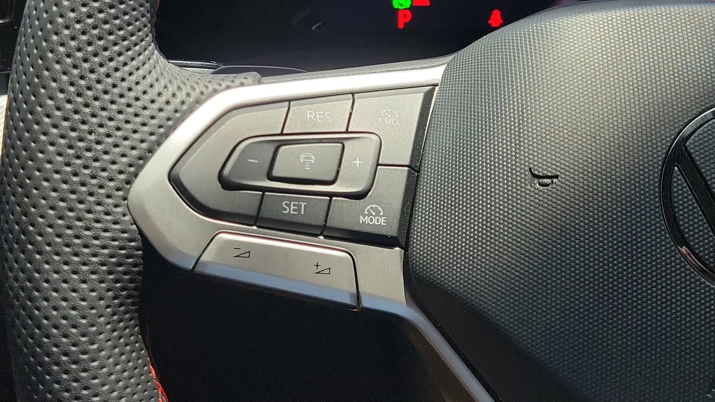 2026 Volkswagen Golf GTI SE