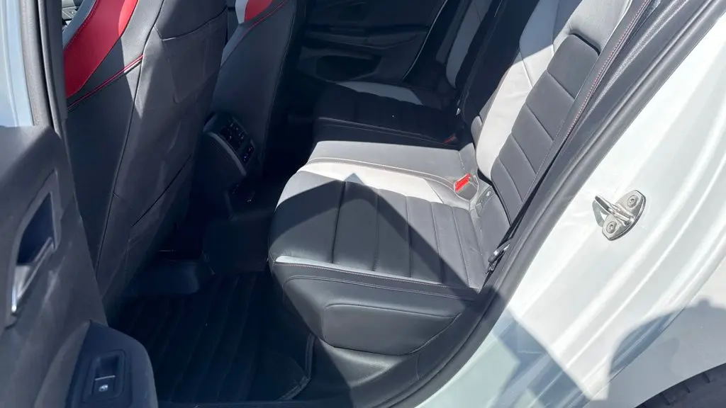 2024 Volkswagen Golf GTI 380 Autobahn