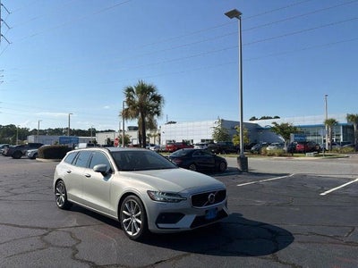 2020 Volvo V60 T5 Momentum 4DR Wagon