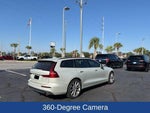 2020 V60 Thumbnail 5