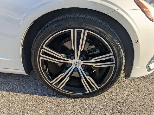2020 Volvo V60 - $24,980