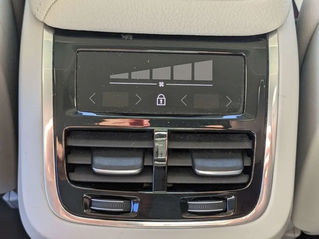 2020 Volvo V60 - $24,980