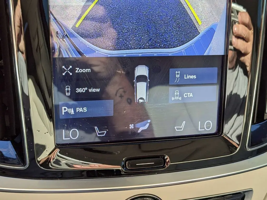 2020 Volvo V60 - $24,980
