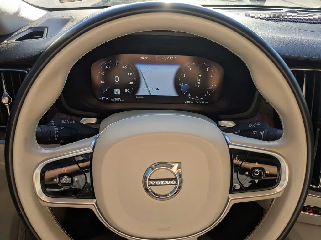 2020 Volvo V60 - $24,980