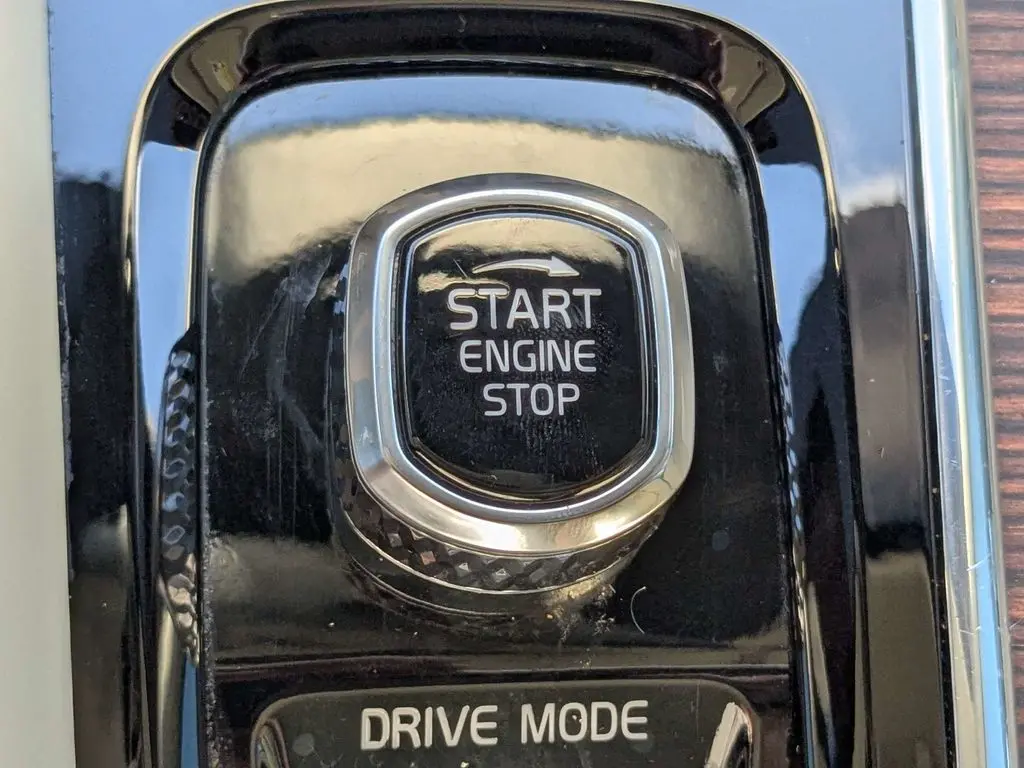 2020 Volvo V60 - $24,980