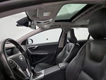 2015 V60 Thumbnail 18