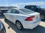 2016 S60 Thumbnail 3