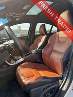 2016 S60 Thumbnail 16