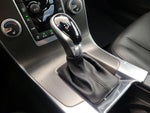 2016 V60 Thumbnail 18
