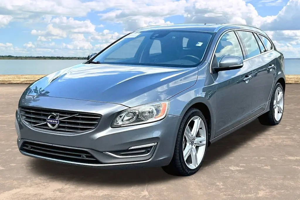 2017 Volvo V60 - $9,750