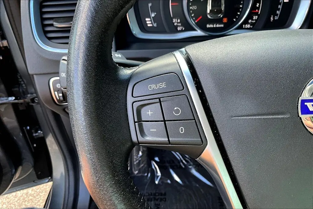 2017 Volvo V60 - $9,750