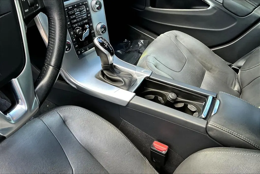 2017 Volvo V60 - $9,750