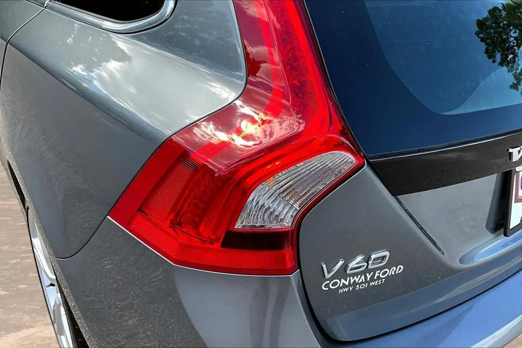 2017 Volvo V60 - $9,750