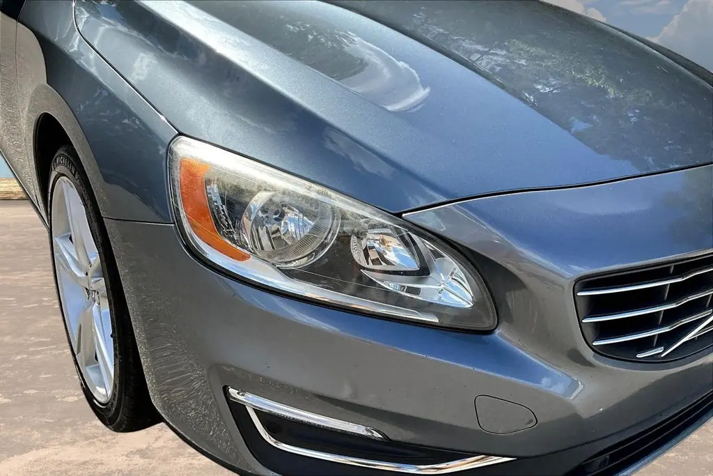 2017 Volvo V60 - $9,750