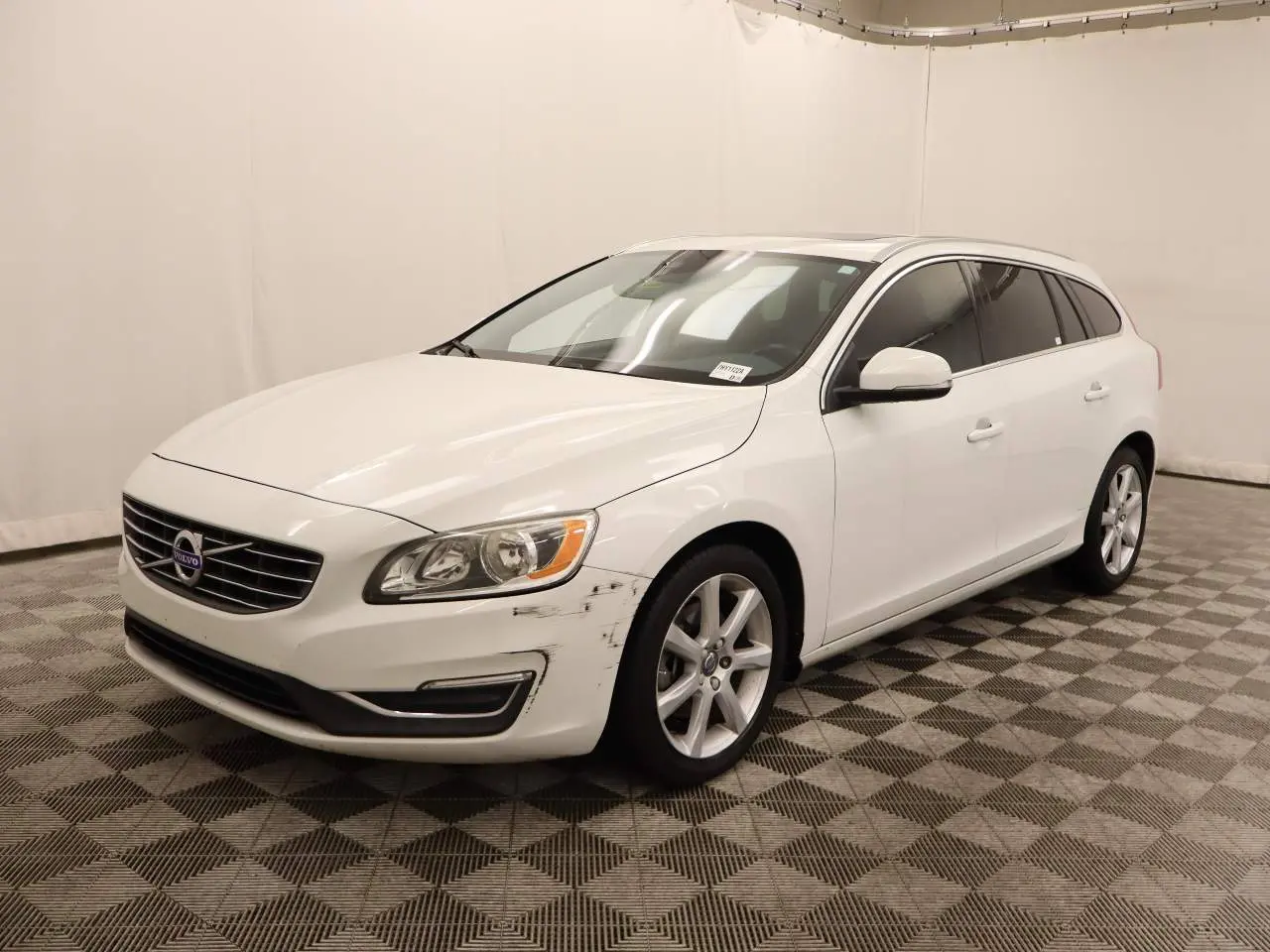 2016 Volvo V60 - $9,742