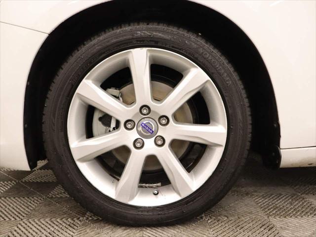 2016 Volvo V60 - $10,287