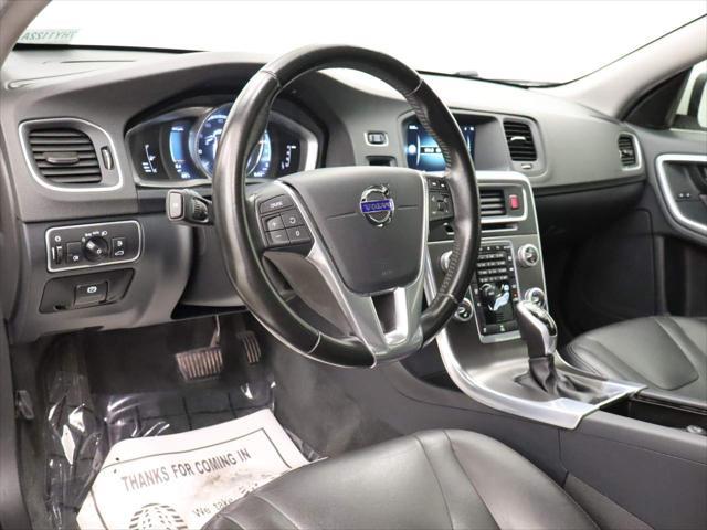 2016 Volvo V60 - $10,287
