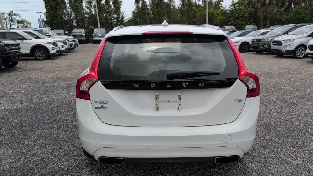 2016 Volvo V60 T5 Drive-E Premier