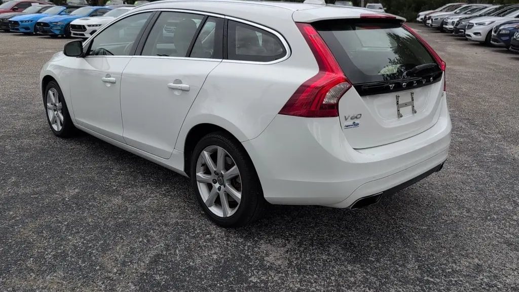 2016 Volvo V60 T5 Drive-E Premier