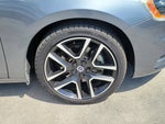 2018 V60 Thumbnail 10