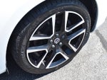 2018 S60 Thumbnail 9