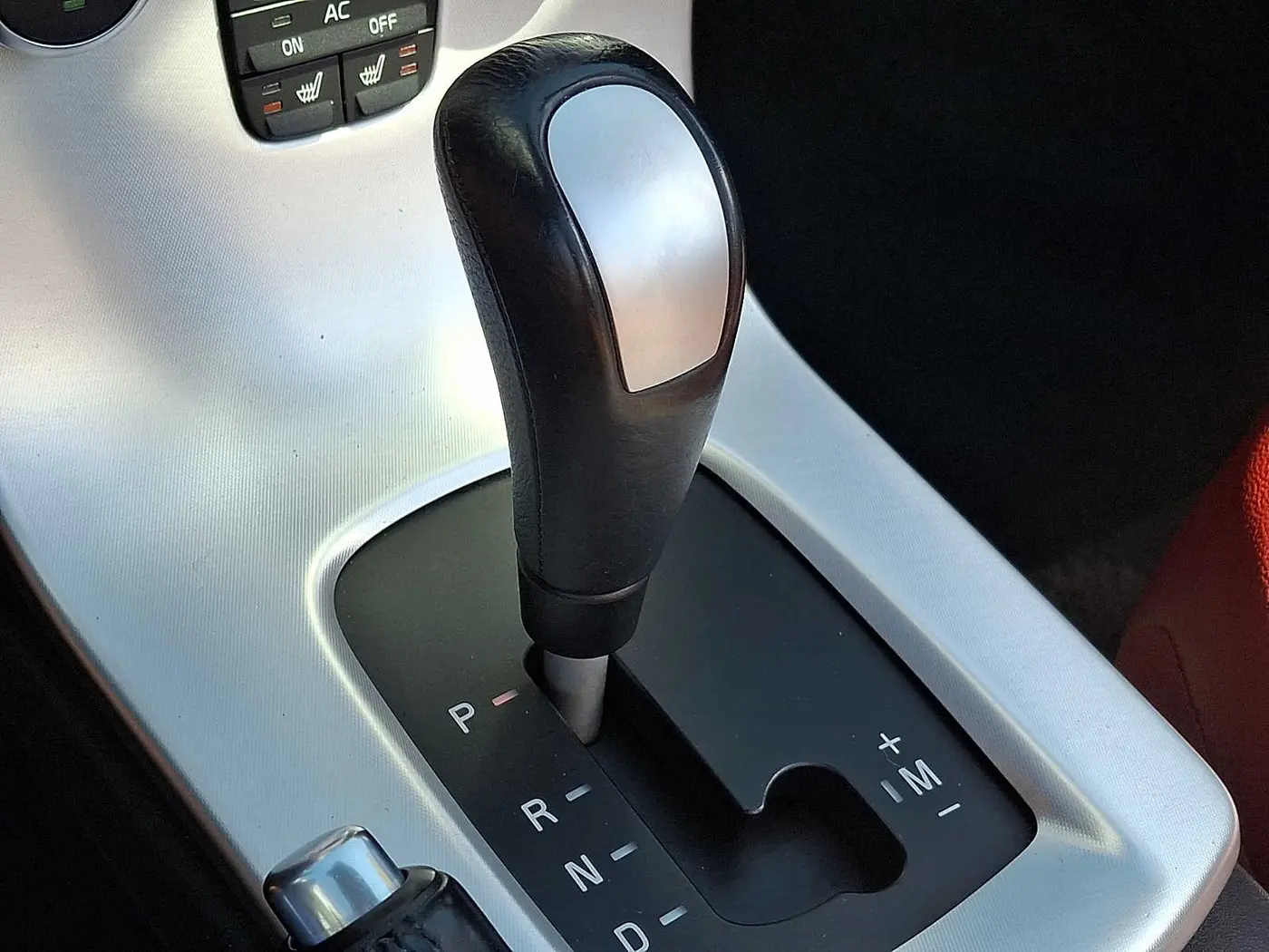 2013 Volvo C70 - $10,487