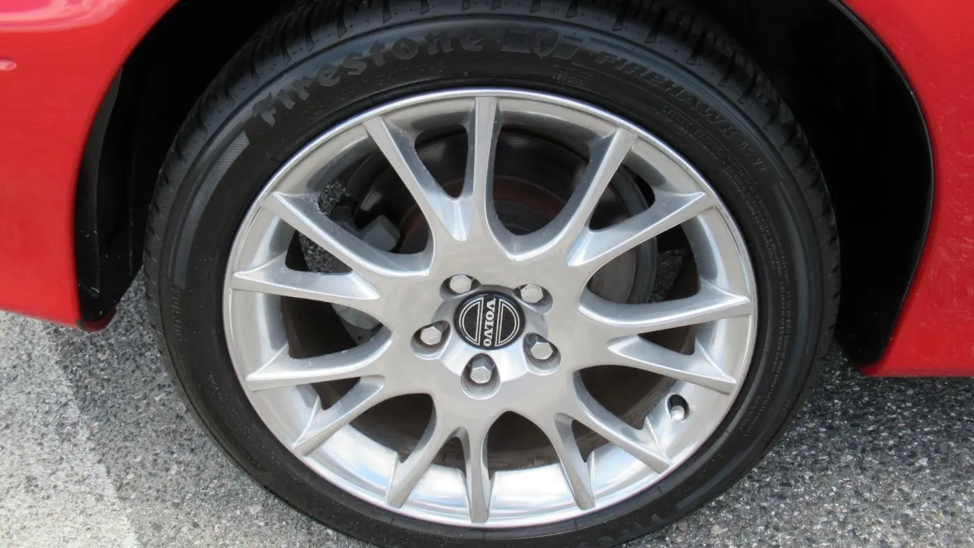 2004 Volvo C70 HPT