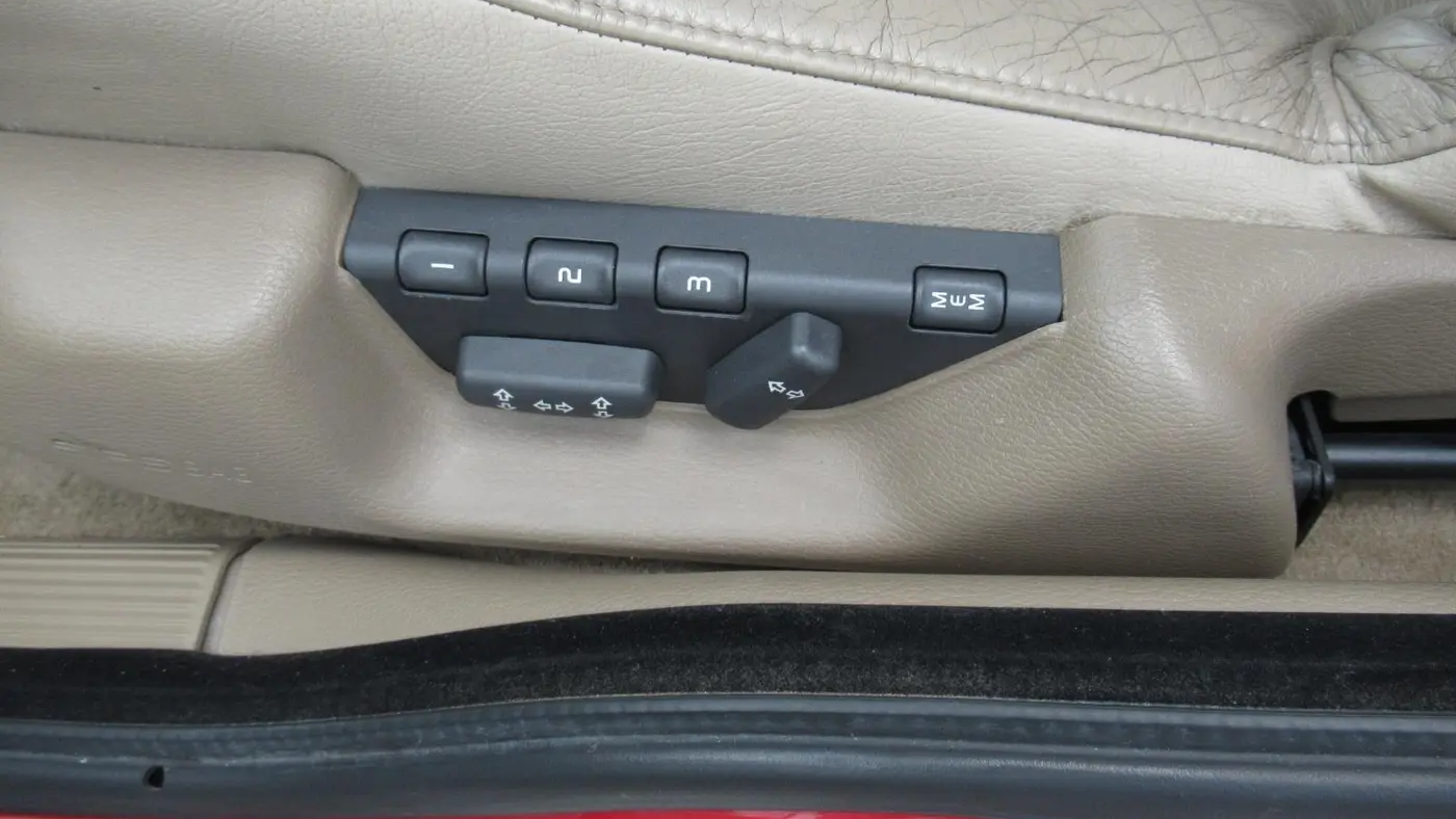 2004 Volvo C70 HPT
