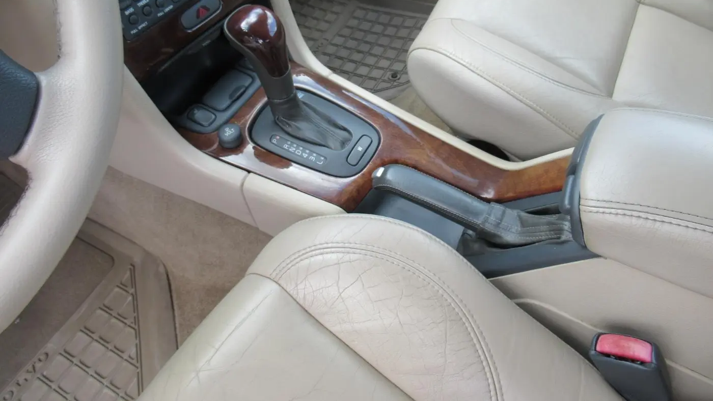 2004 Volvo C70 HPT