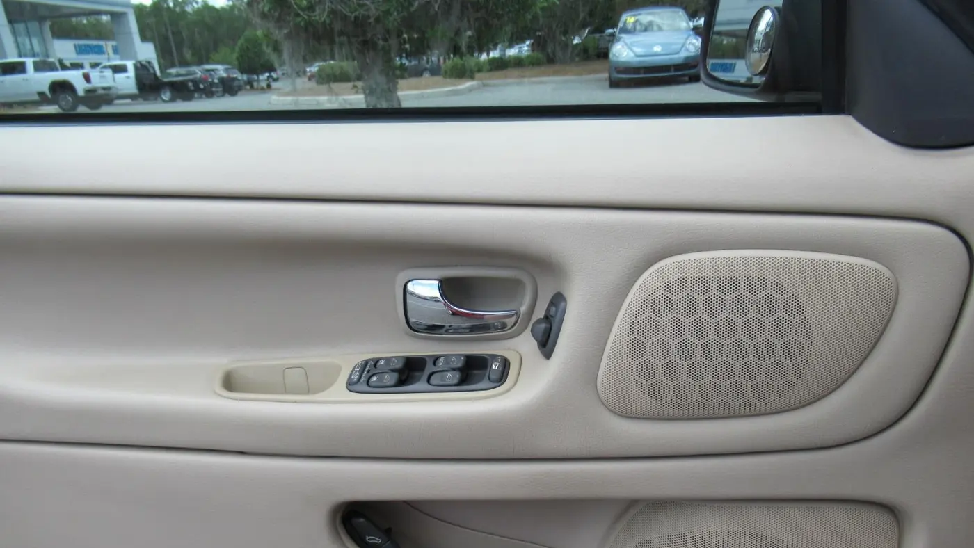 2004 Volvo C70 HPT
