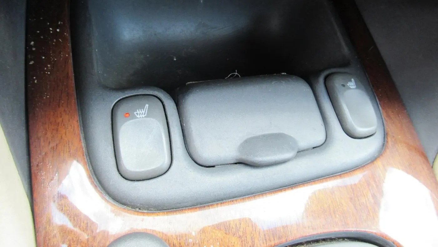 2004 Volvo C70 HPT