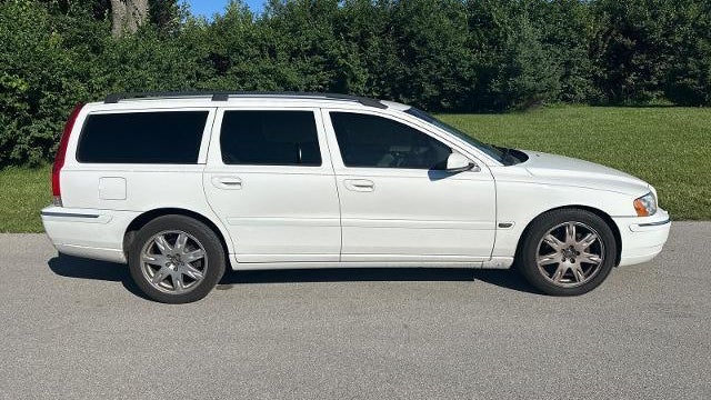 2005 Volvo V70 2.5T
