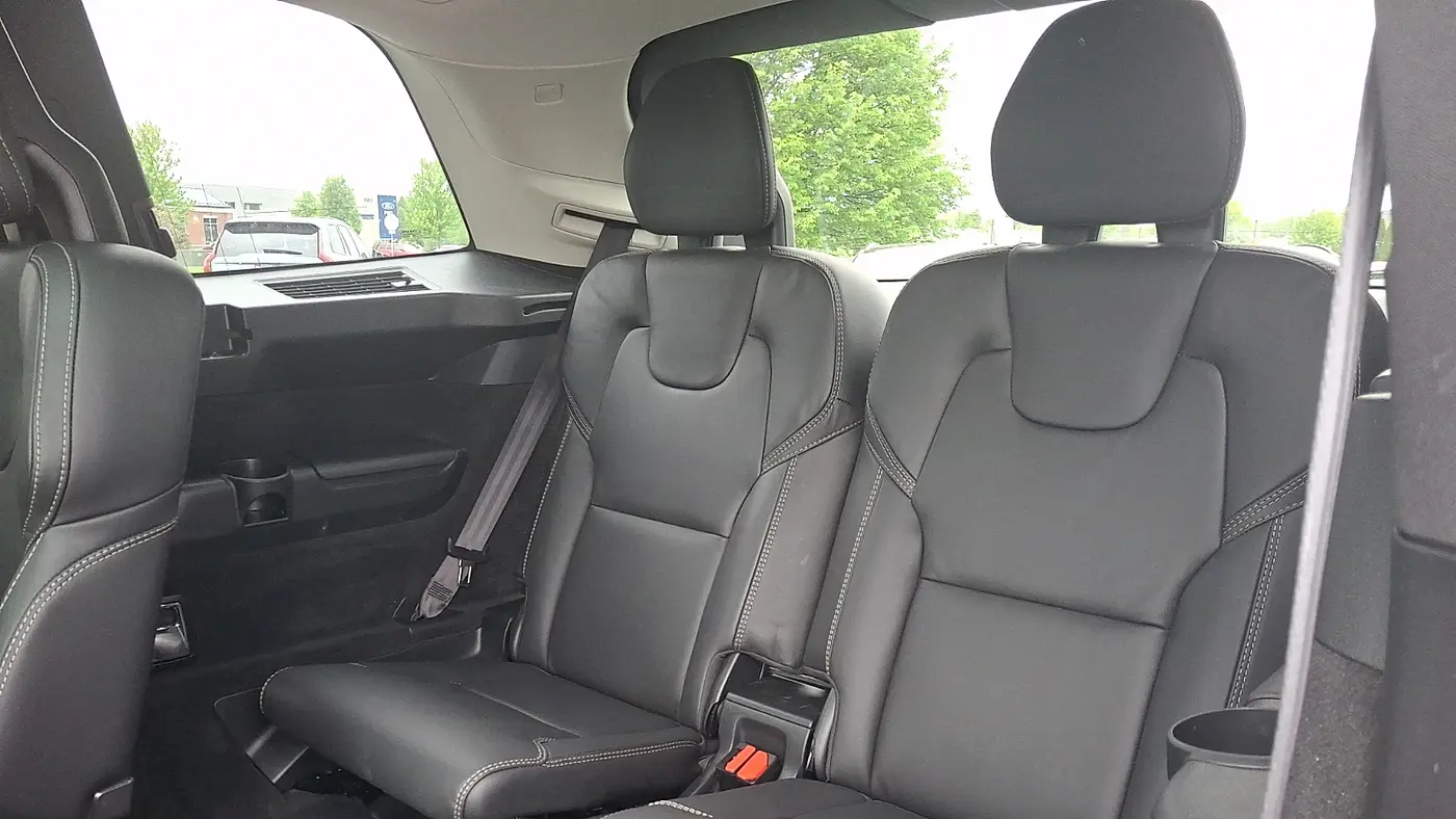 2023 Volvo XC90 B6 Ultimate Bright Theme 6P