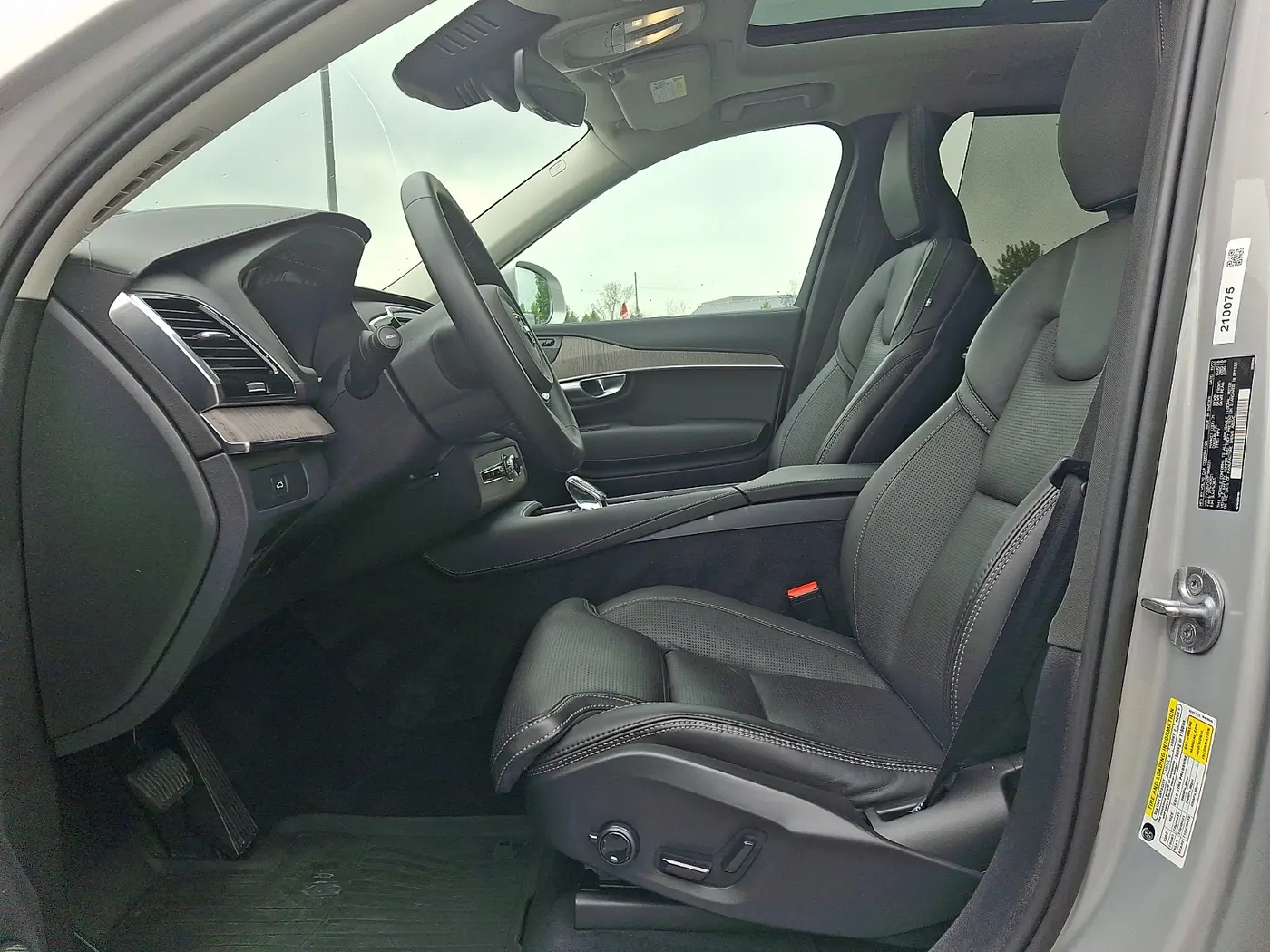 2023 Volvo XC90 - $49,833