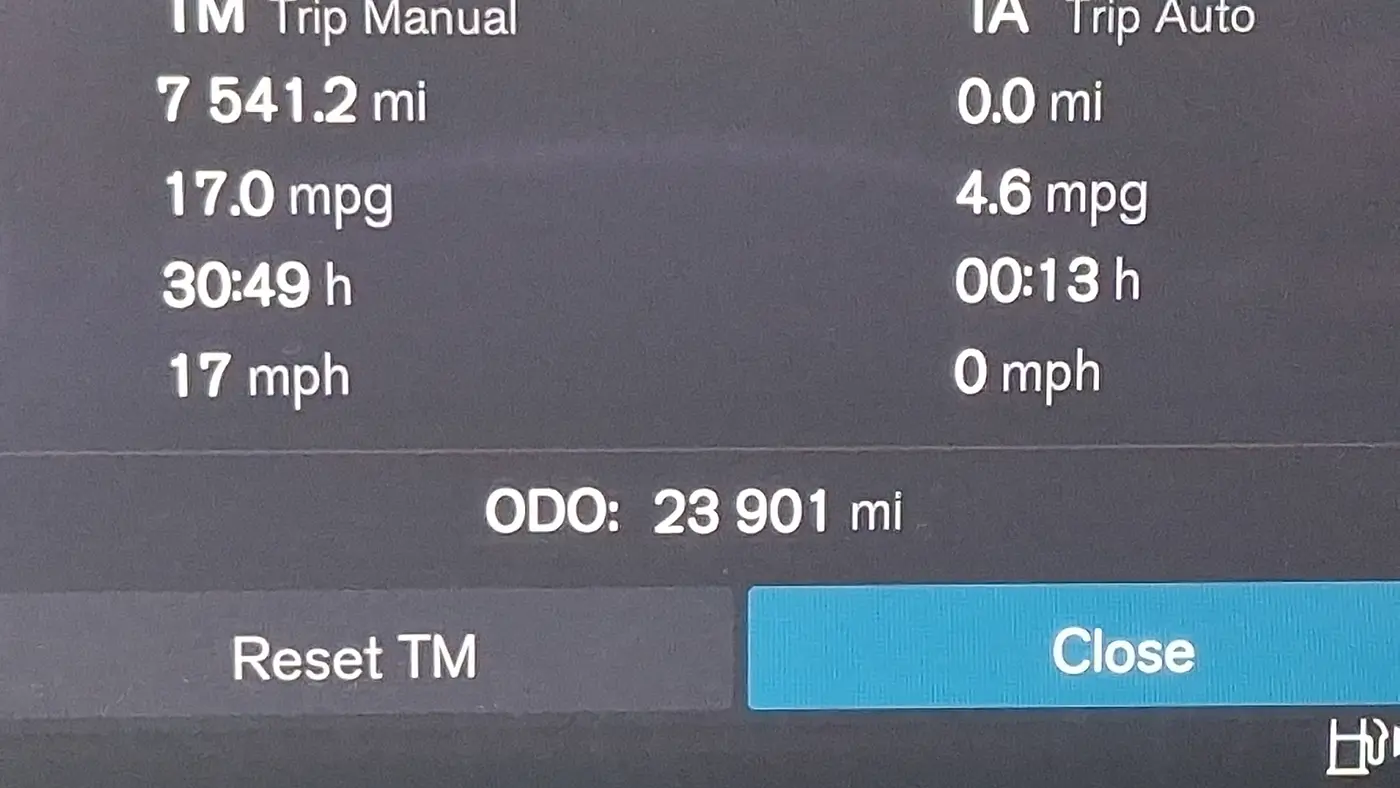 2023 Volvo XC90 B6 Ultimate Bright Theme 6P