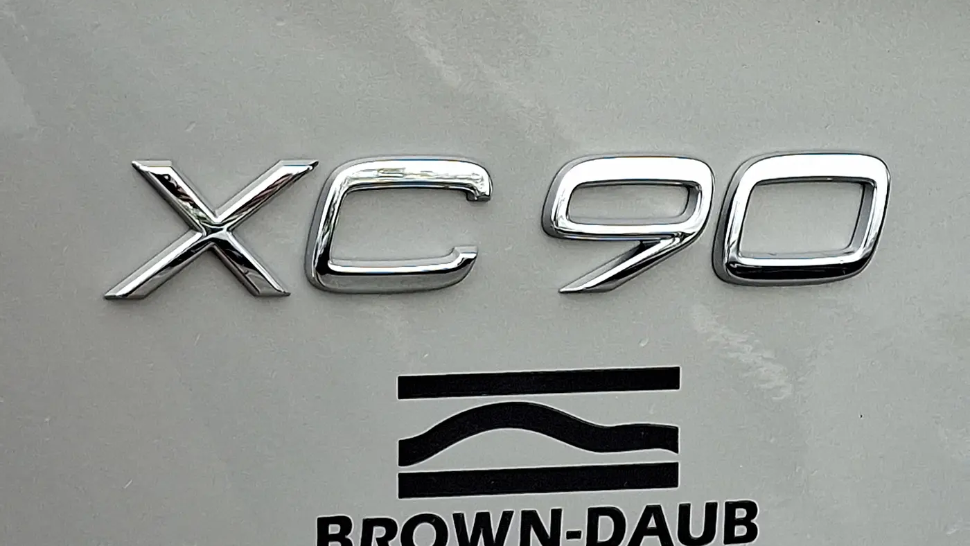 2023 Volvo XC90 B6 Ultimate Bright Theme 6P