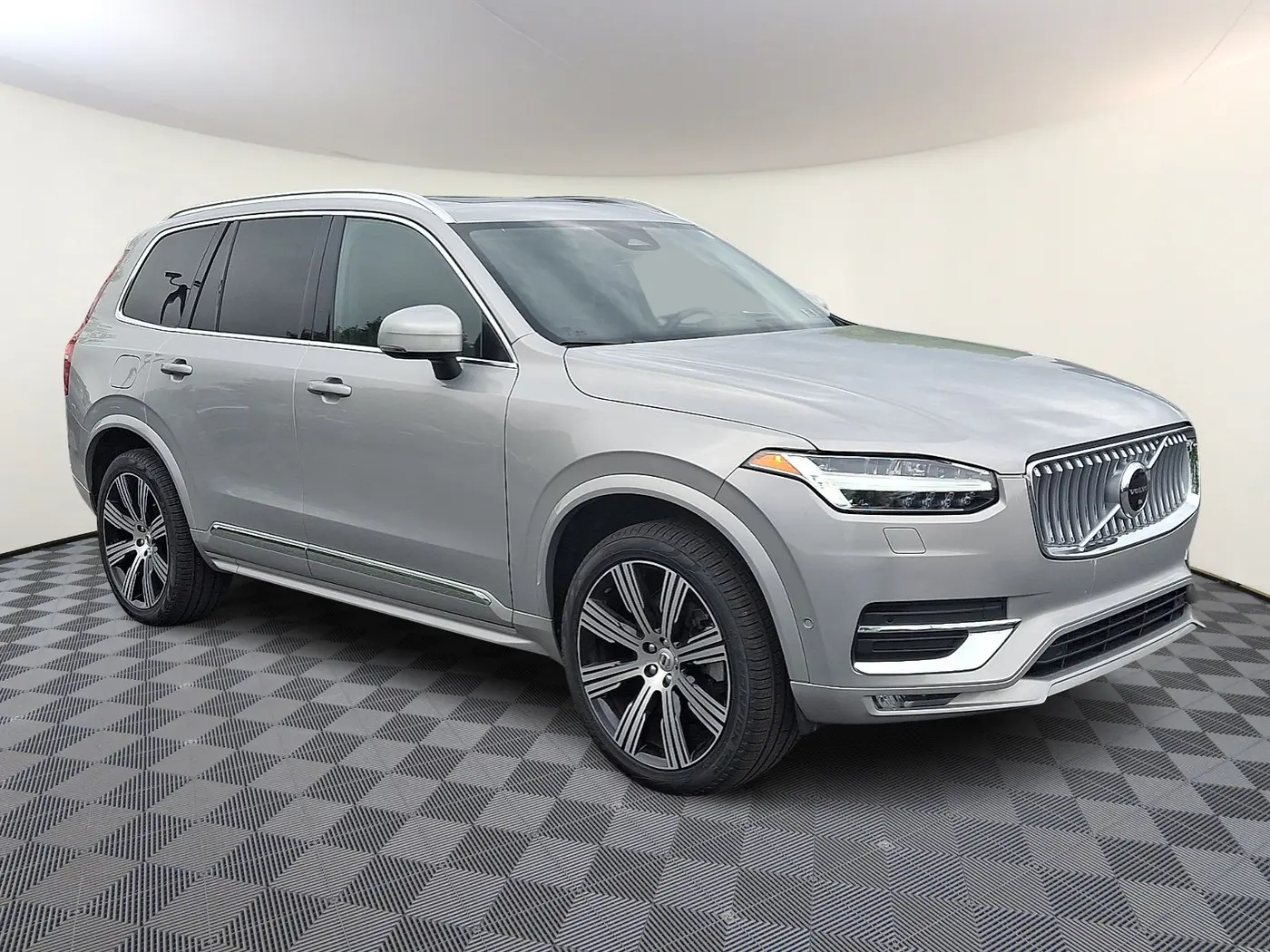 2023 Volvo XC90 - $49,833