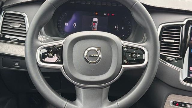 2023 Volvo XC90 B6 Ultimate Bright Theme 6P