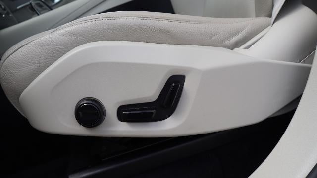 2023 Volvo XC90 B6 Plus Bright Theme 6P
