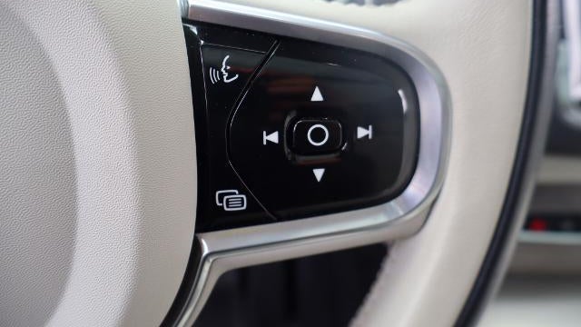 2023 Volvo XC90 B6 Plus Bright Theme 6P