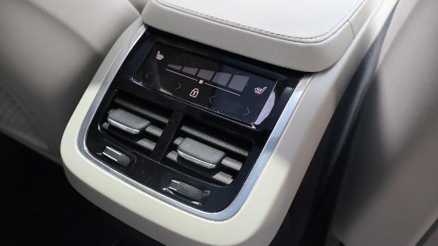 2023 Volvo XC90 B6 Plus Bright Theme 6P