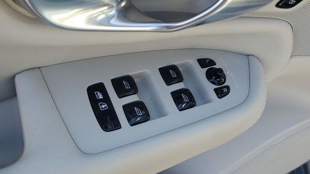 2023 Volvo XC90 B6 Plus Bright Theme 6P