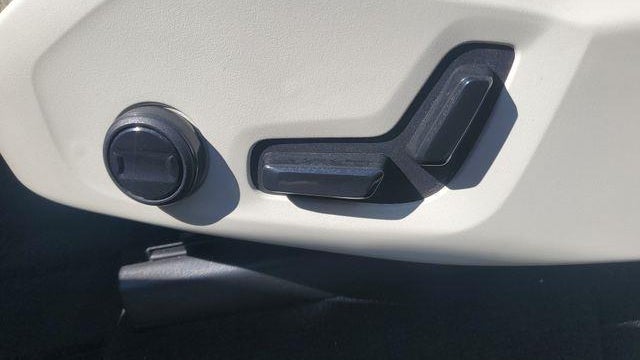 2023 Volvo XC90 B6 Plus Bright Theme 6P