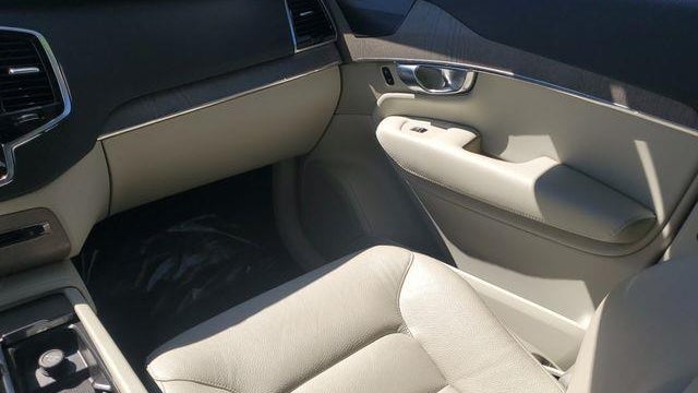 2023 Volvo XC90 B6 Plus Bright Theme 6P