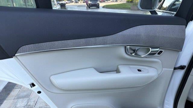 2023 Volvo XC90 B6 Plus Bright Theme 6P