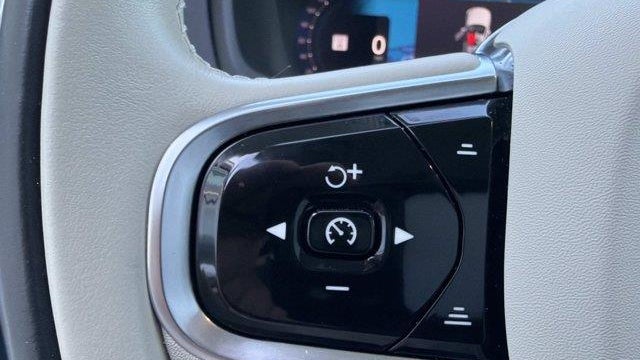 2023 Volvo XC90 B6 Plus Bright Theme 6P
