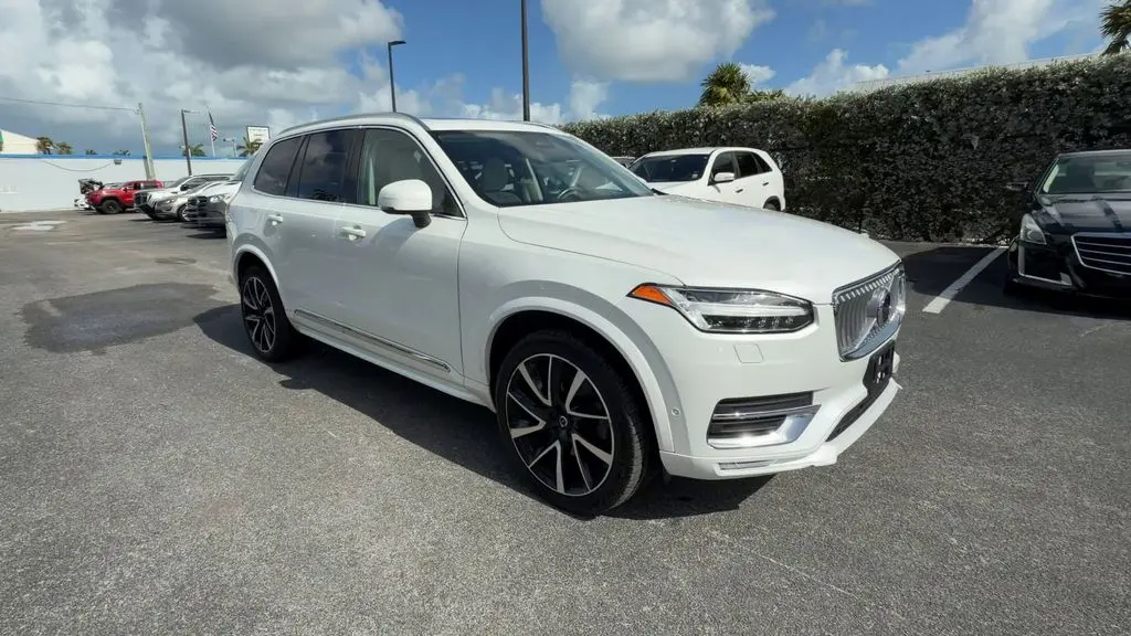 2023 Volvo XC90 B6 Plus Bright Theme 6P